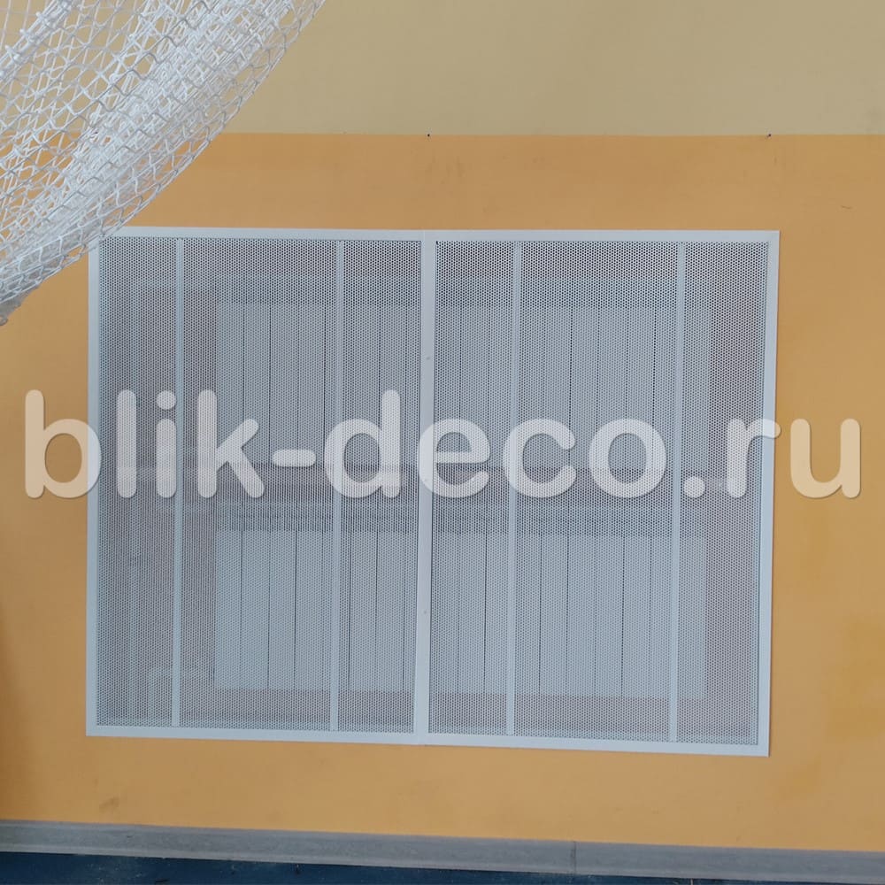 Решетка на большую нишу, усиленная ребрами жесткости