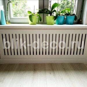 экран на батарею прорези белый